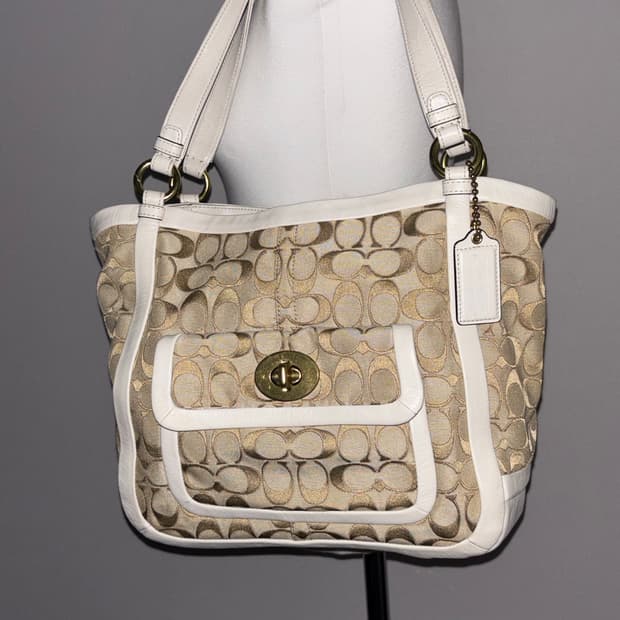 Coach vintage white shoulder bag