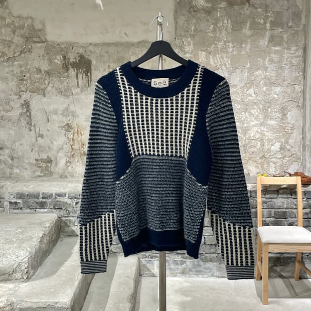 씨뉴욕 네이비 네트 스트라이프 알파카 울 크루넥 니트