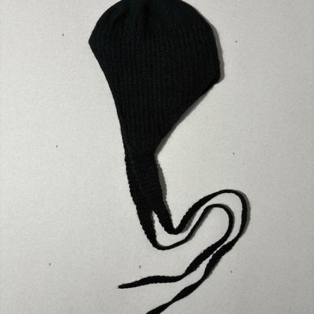 퍼버즈 니트 헤드 드레스 이어플랩 비니 블랙