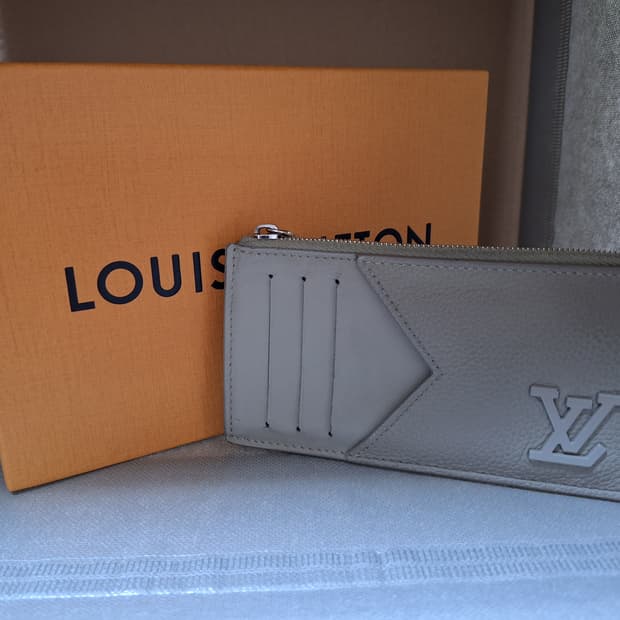 루이비통 카드홀더 지갑 판매합니다