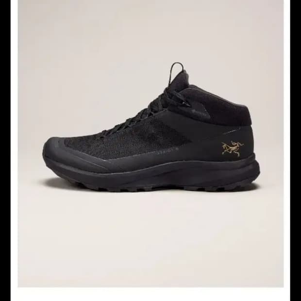 아크테릭스 에어리어스 미드 GTX 