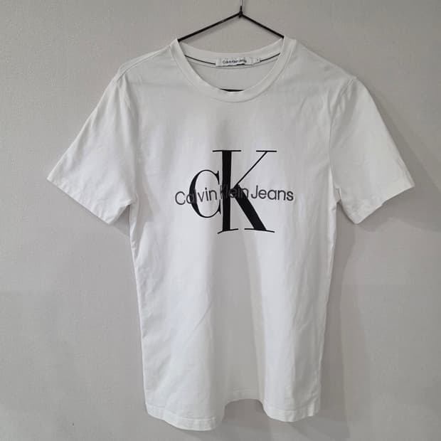 캘빈클라인진 화이트 반팔티 S