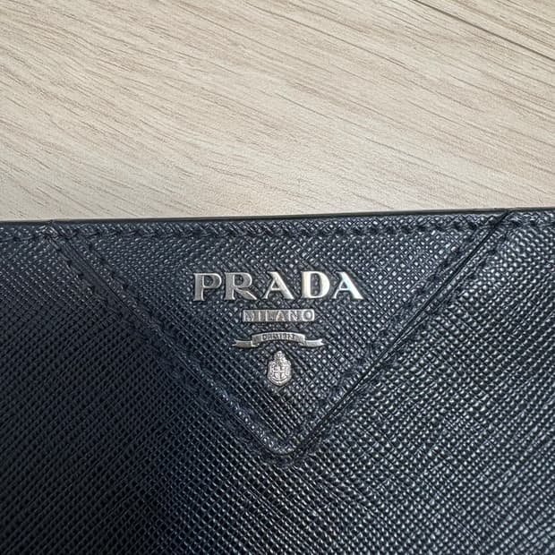 프라다 사피아노 트래블 도큐먼트 케이스