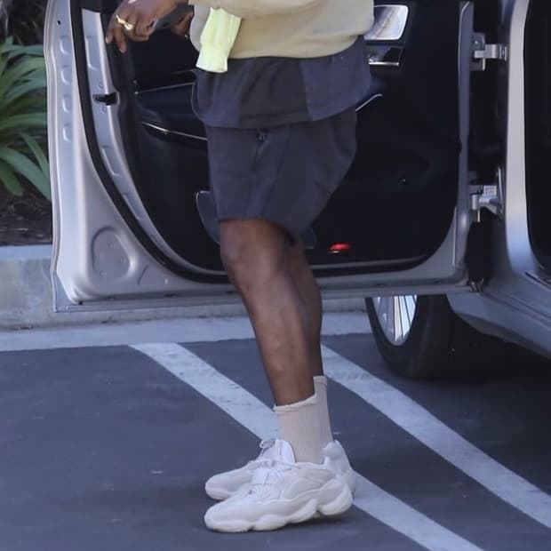 아디다스 이지 500 본 화이트