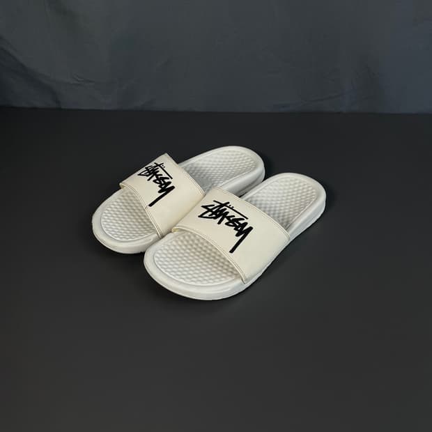 [230] 나이키 x 스투시 베나시 슬라이드 세일 슬리퍼