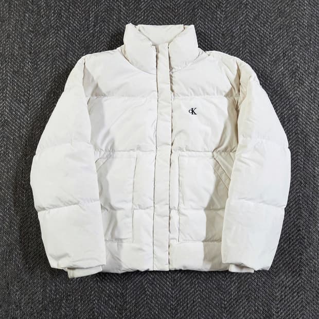 캘빈 클라인 CK 아이보리 푸퍼 숏패딩