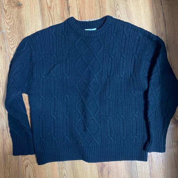 마티스더큐레이터 케이블 니트