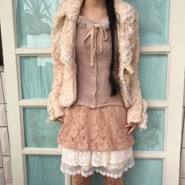 Lace trimming fake fur jacket