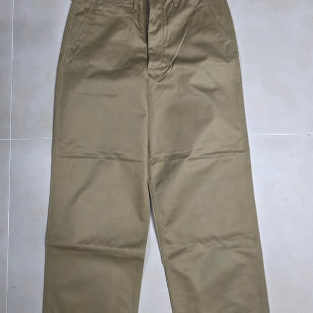 시오타 웨폰 치노 팬츠 4사이즈 새상품 판매