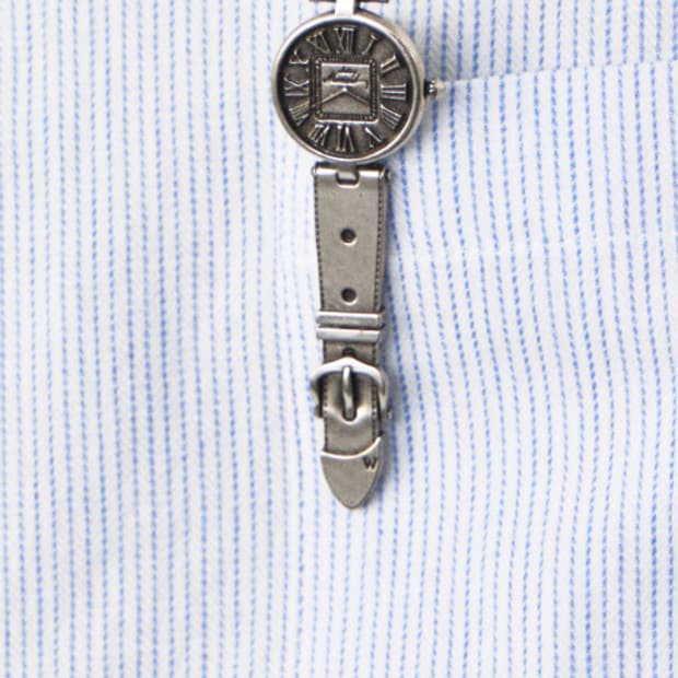 웨이비니스 타이핀 시계