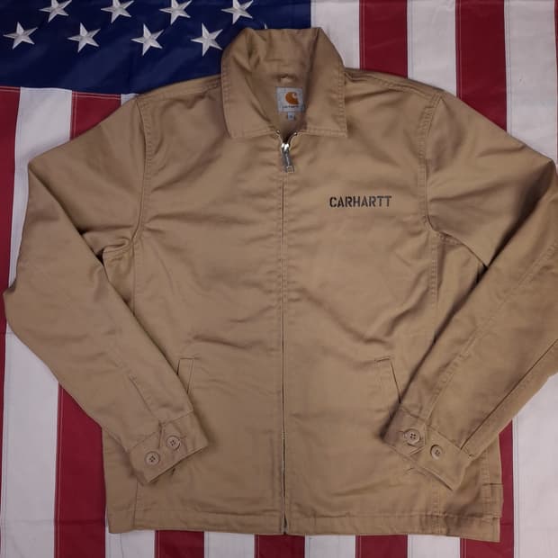 오리지날 칼하트 WIP 모듈 스크립트 베이지 자켓