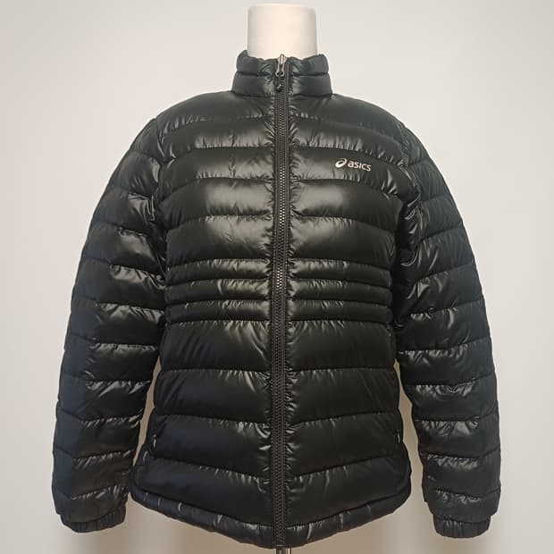 아식스 700필파워 구스다운 경량 패딩 여성 자켓 (블랙)