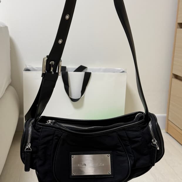 마뗑킴 마들렌 라운드백 블랙