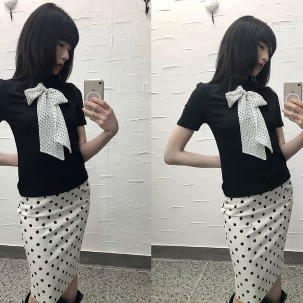Dot ribbon tie top