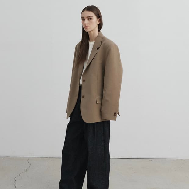 와이이 YE 스탠다드 베이지 자켓 아우터