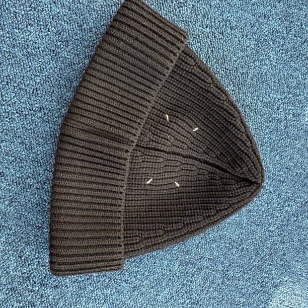 마르지엘라 블랙 비니