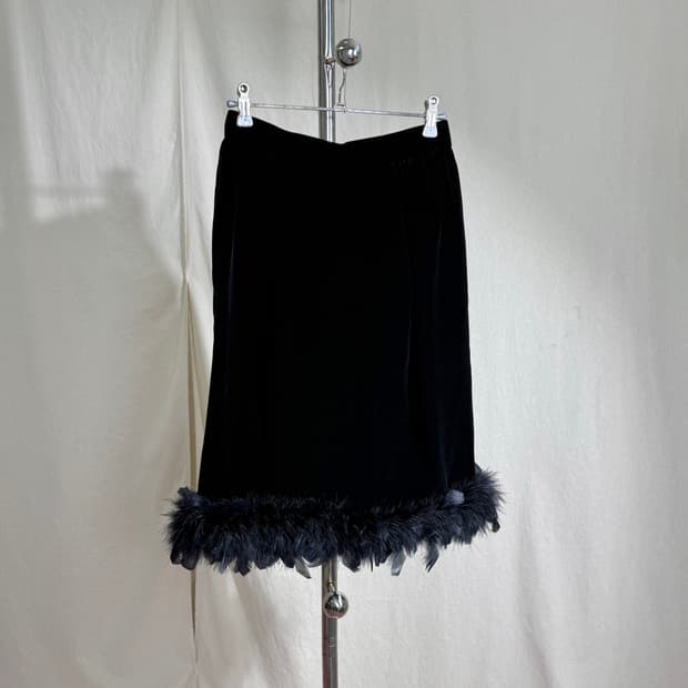 Viss 벨벳 페더 트리밍 스커트
