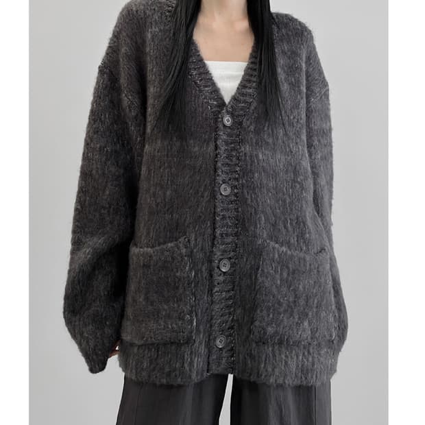 므넴 클로버 오버핏 가디건 차콜