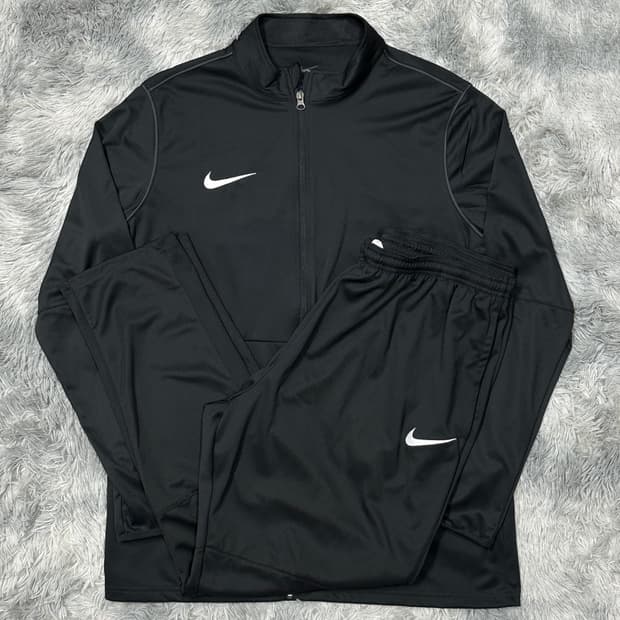 나이키 스우시 트레이닝세트 XXL