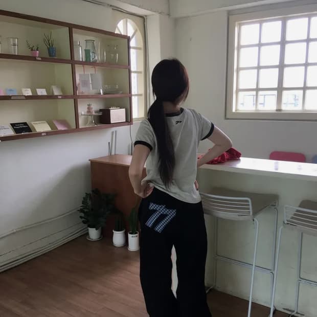 탄산마그네슘 77 아플리케 팬츠 블랙