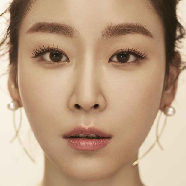 먼데이에디션 진주귀걸이(서현진 착용)