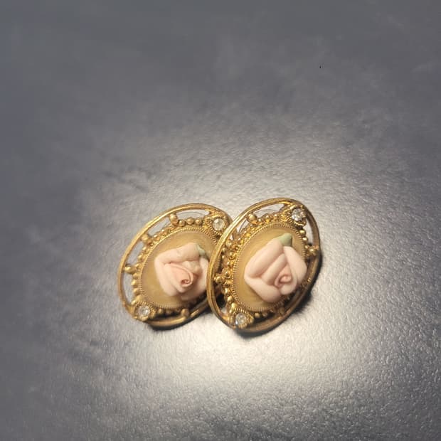 빈티지 앤틱 세라믹 로즈 금장 귀걸이