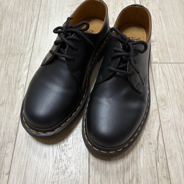 닥터마틴 1461 3홀 스무스 240