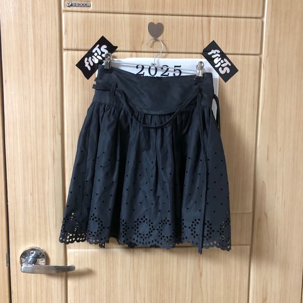 펀칭 랩스커트 🗑️