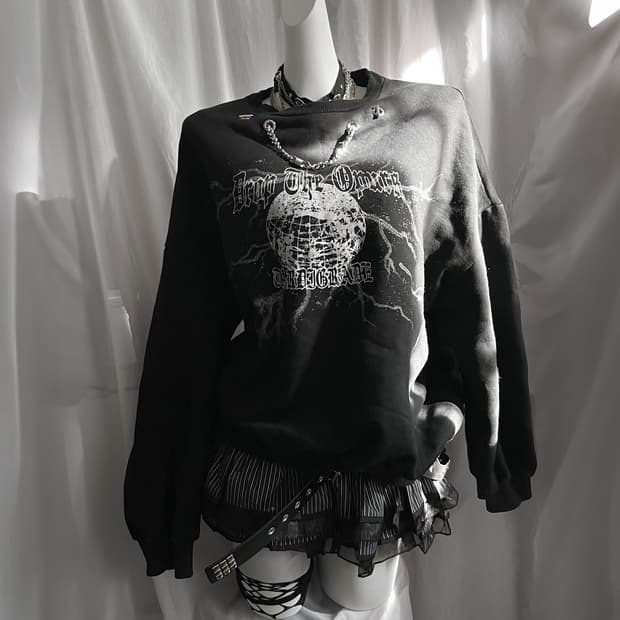 펑크 체인 맨투맨