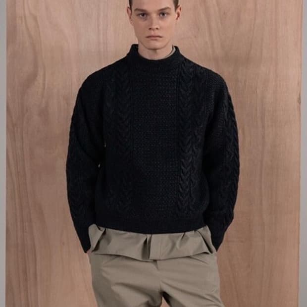 LE17셉템버 옴므 케이블니트