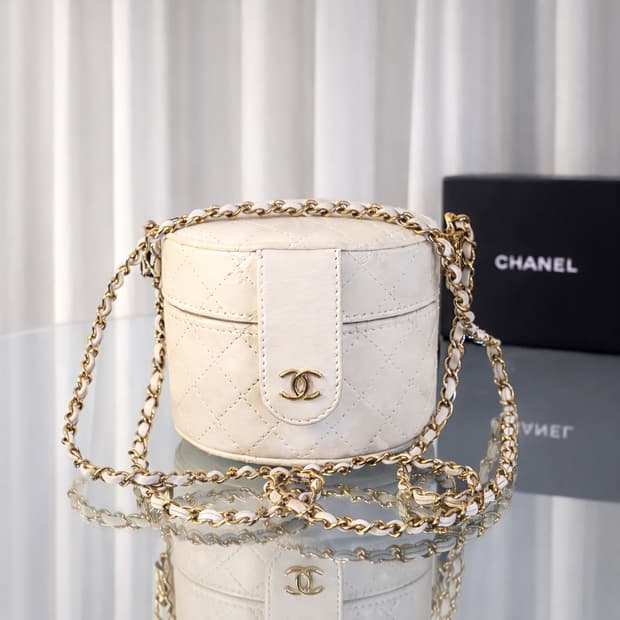 [신형] 샤넬 코스매틱 베니티 미니 31번대