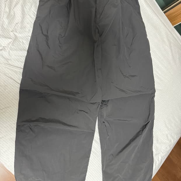 999휴머니티 차콜 나일론 팬츠