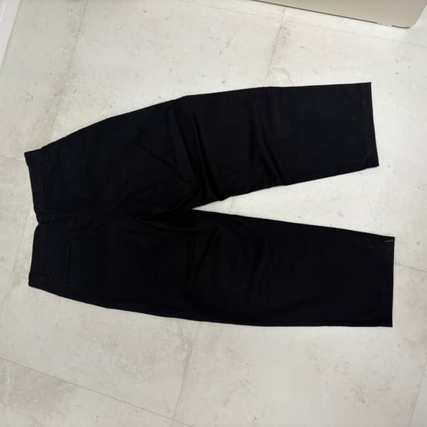 유니클로 배기진