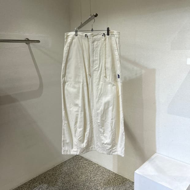 니들스 퍼티그 스트링 롱스커트