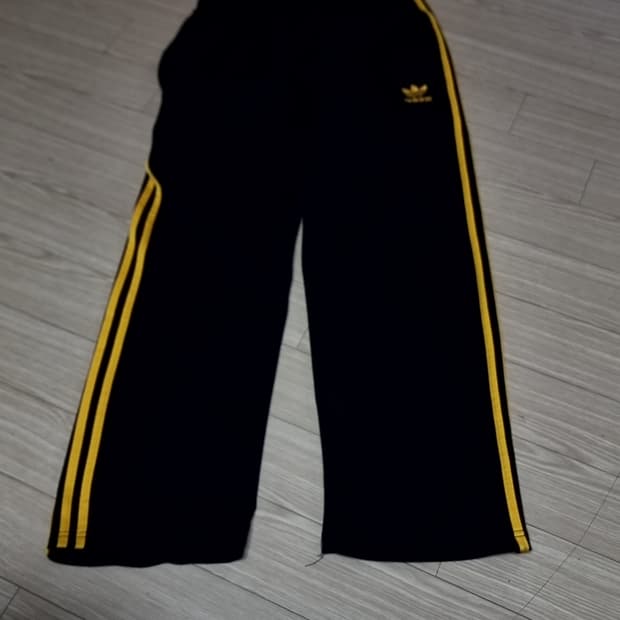 아디다스 삼선 트레이닝 바지 블랙/옐로우(실측)