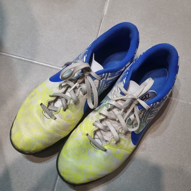 나이키 머큐리얼 베이퍼13 풋살화