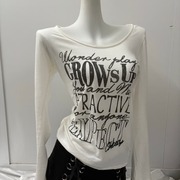 Y2K 레터링 롱슬리브