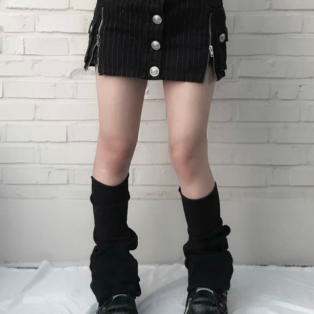 dig deep stripe b♡tton shorts