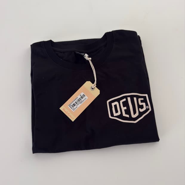 DEUS 데우스 발리 반팔(M사이즈)