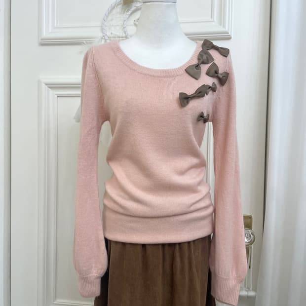 indi pink brown bow point puff knit top