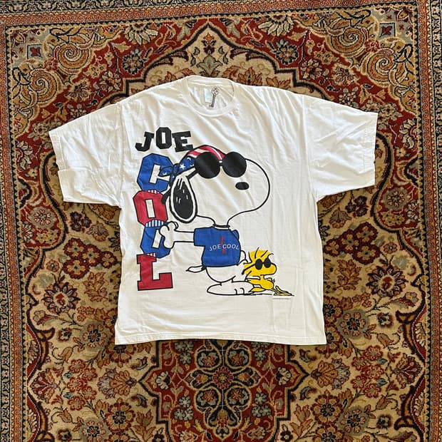00s Peanuts 'Joe Cool' Snoopy USA Flag