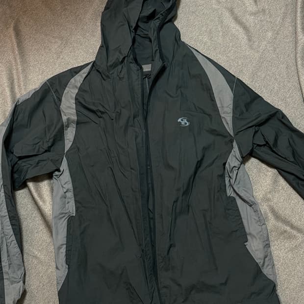 산산기어 바람막이