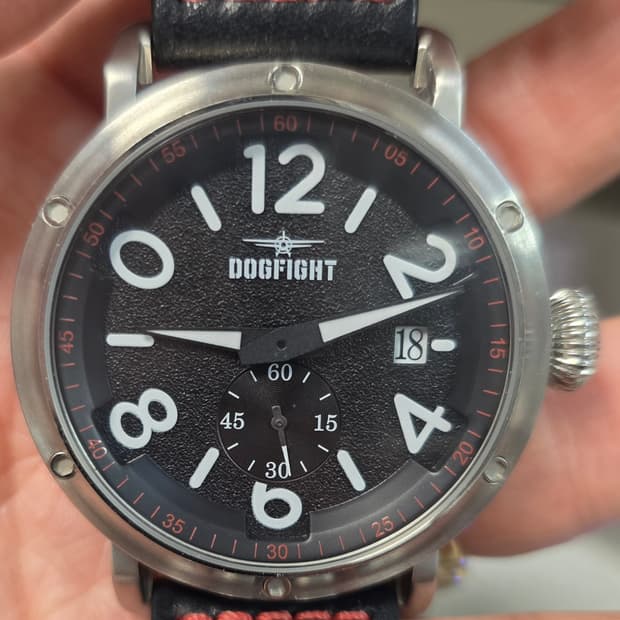 독파이트 에이스 DF0022 항공쿼츠 시계 
> 스테인레스 스틸 케이스 