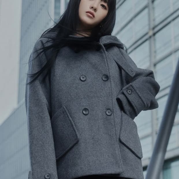 미세키서울 후드 더블버튼 숏코트 차콜