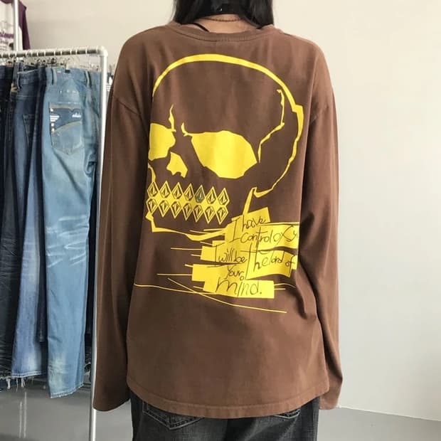 볼컴 브라운 스컬 프린팅 롱 슬리브