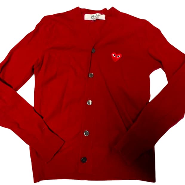 [꼼데가르송] 플레이 레드 하트 와펜 브이넥 울 가디건 M (여성황금사이
