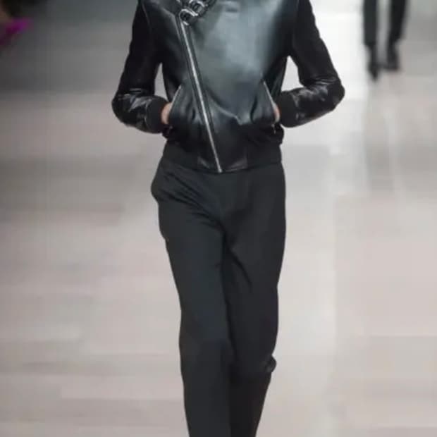 [46] 셀린느 스트랩 레더 자켓