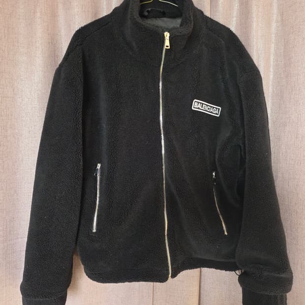 발렌시아가로고후리스자켓 M