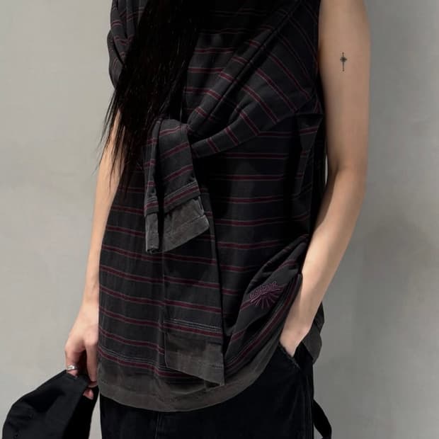 스탠드얼론 레이어드 햄 스트라이프 롱 슬리브 버건디