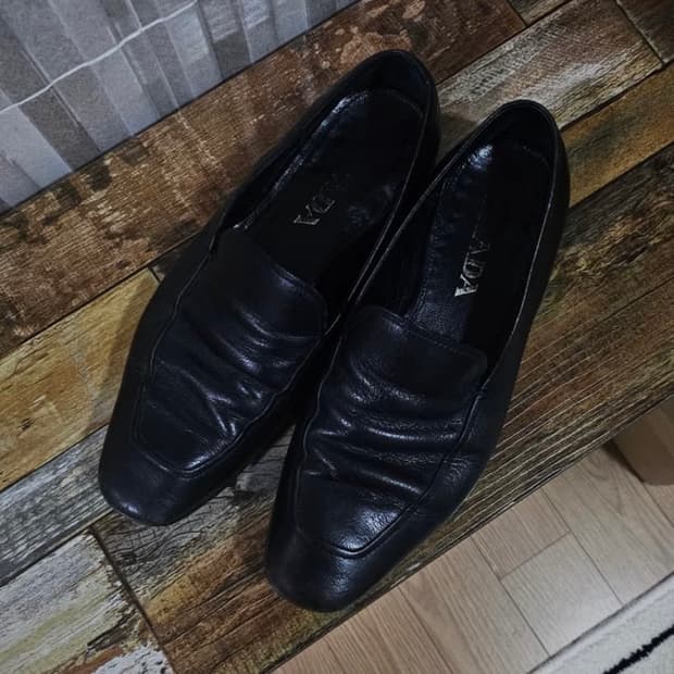 프라다 로퍼 265